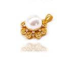 24K gold sun choker necklace with a simple pendant for women, featuring a sleek and elegant jewelry design.