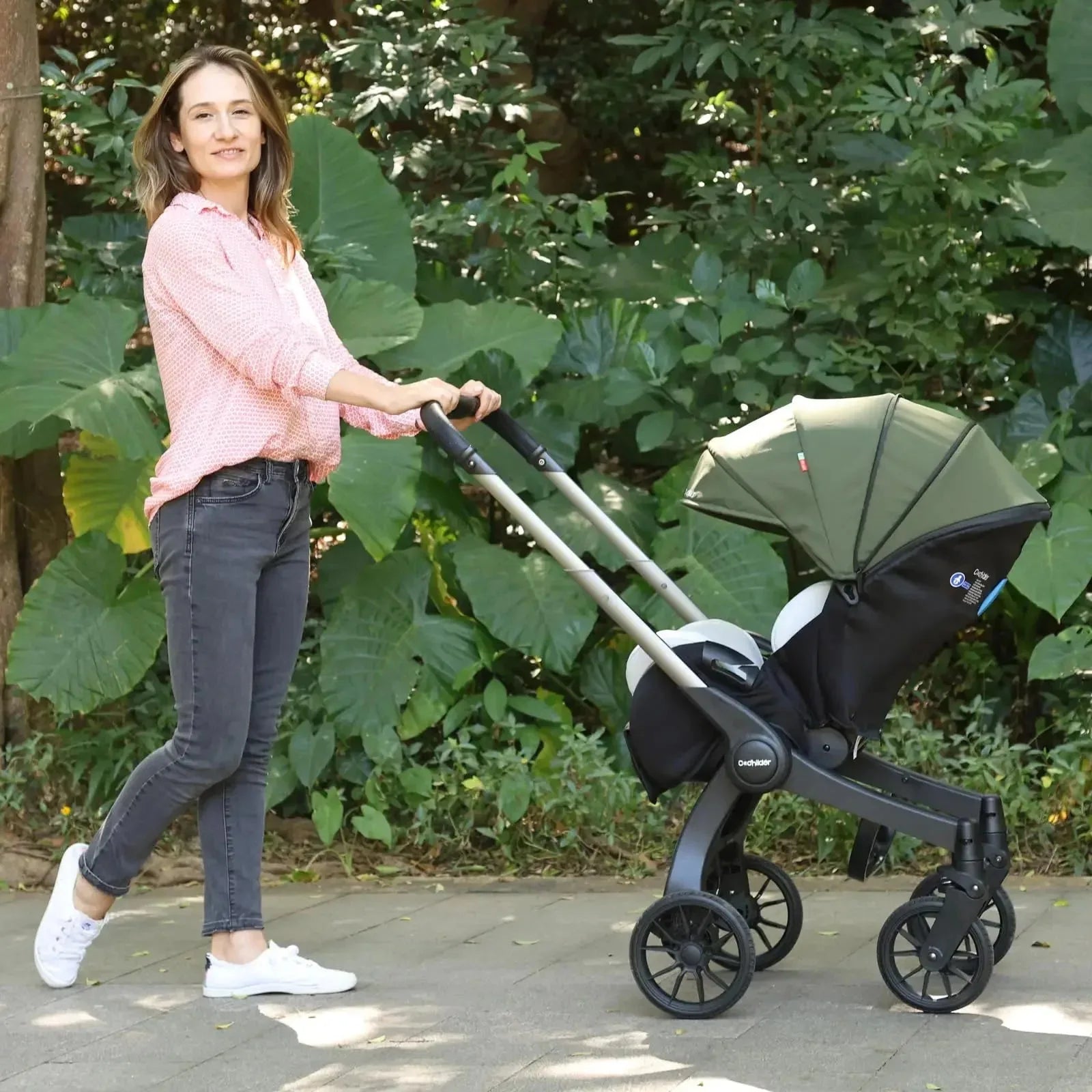 Camping cart with adjustable backrest